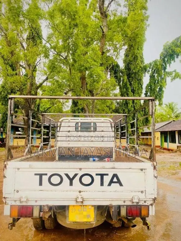 Toyota Dyna 1999 Lorry (Used)