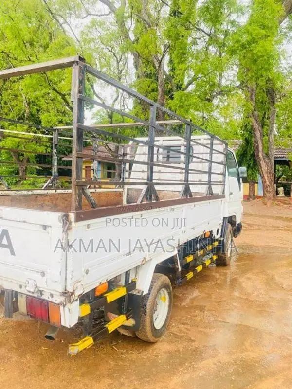 Toyota Dyna 1999 Lorry (Used)