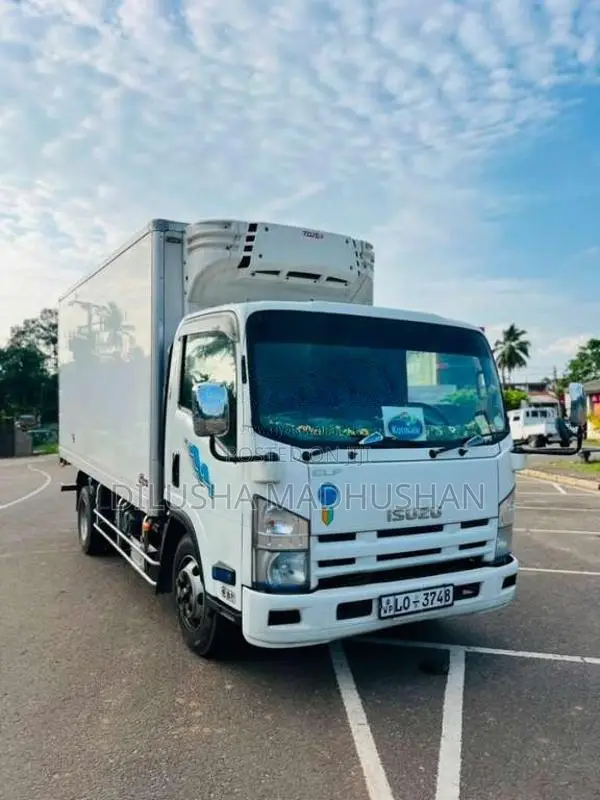 Isuzu ELF 2013 Lorry (Used)