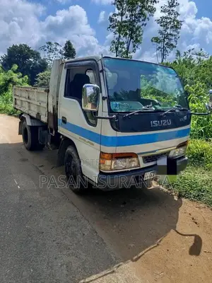 Isuzu Tipper 1996 Lorry (Used)