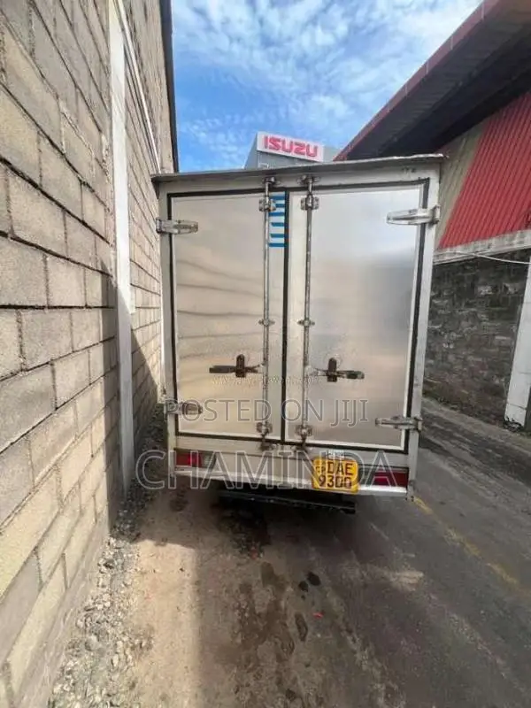 Ashok-Leyland Dost 2016 Lorry (Used)