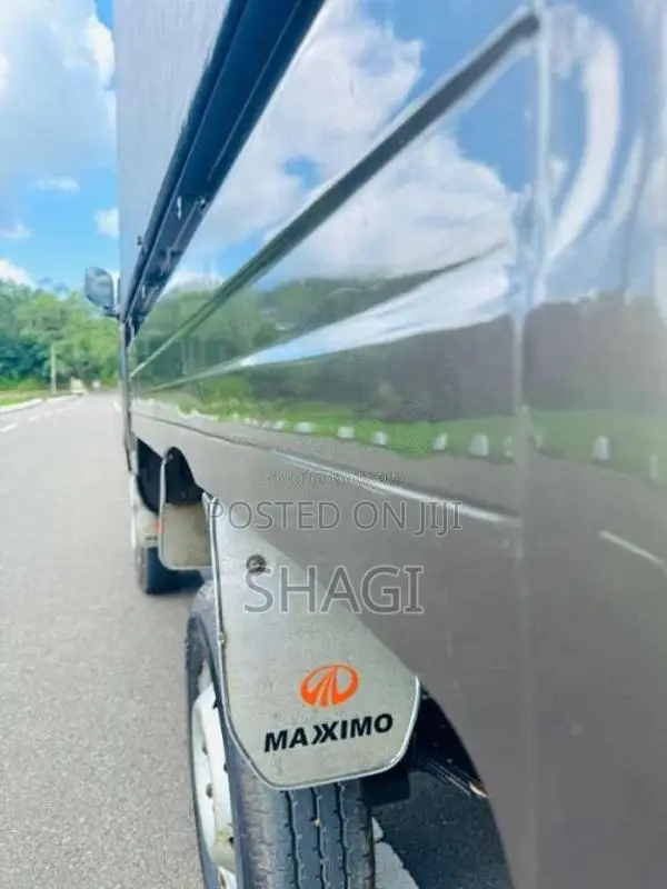 Mahindra Maxximo VX 2015 Lorry (Used)