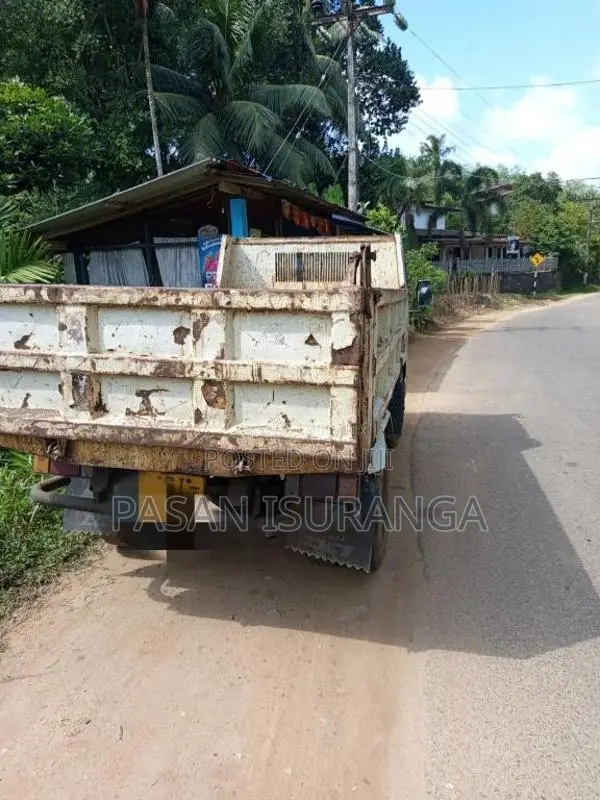 Isuzu Tipper 1996 Lorry (Used)
