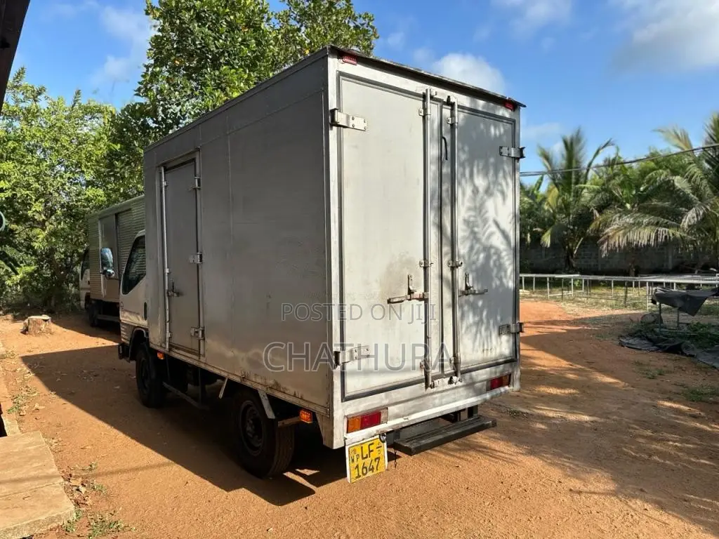 Mitsubishi Canter 10.5F 2008 Lorry (Used)