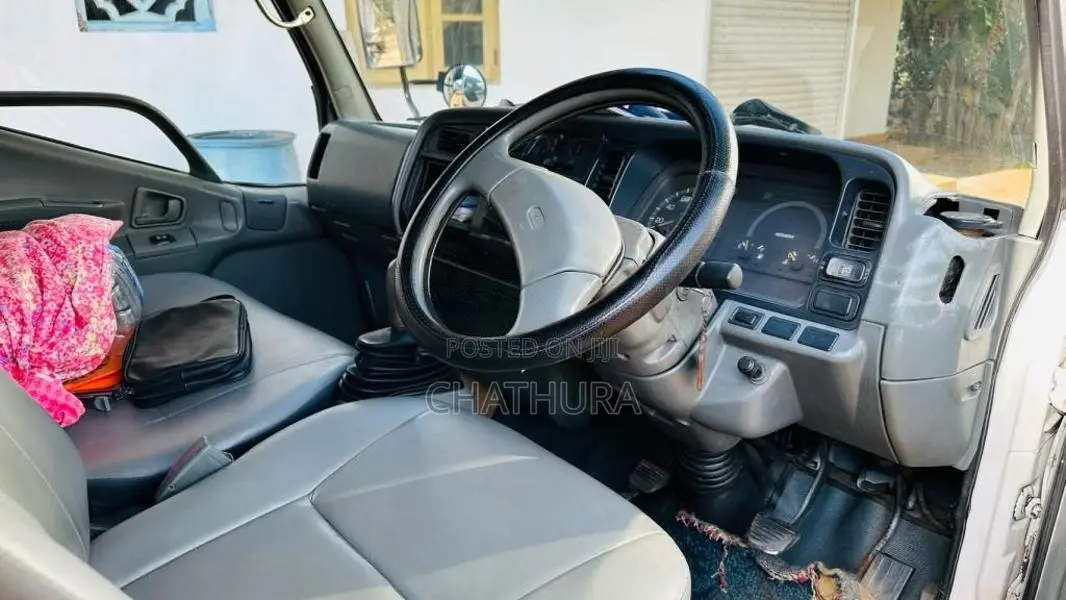 Mitsubishi Canter 10.5F 2008 Lorry (Used)