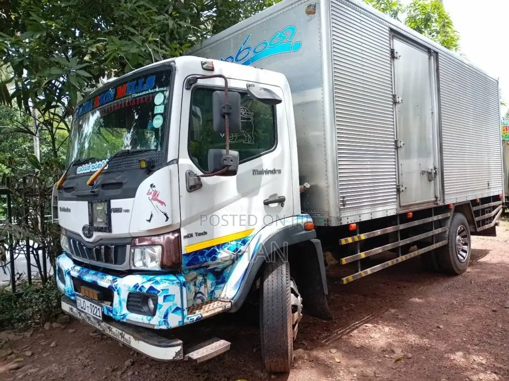 Mahindra FURIO 2020 Lorry (Used)