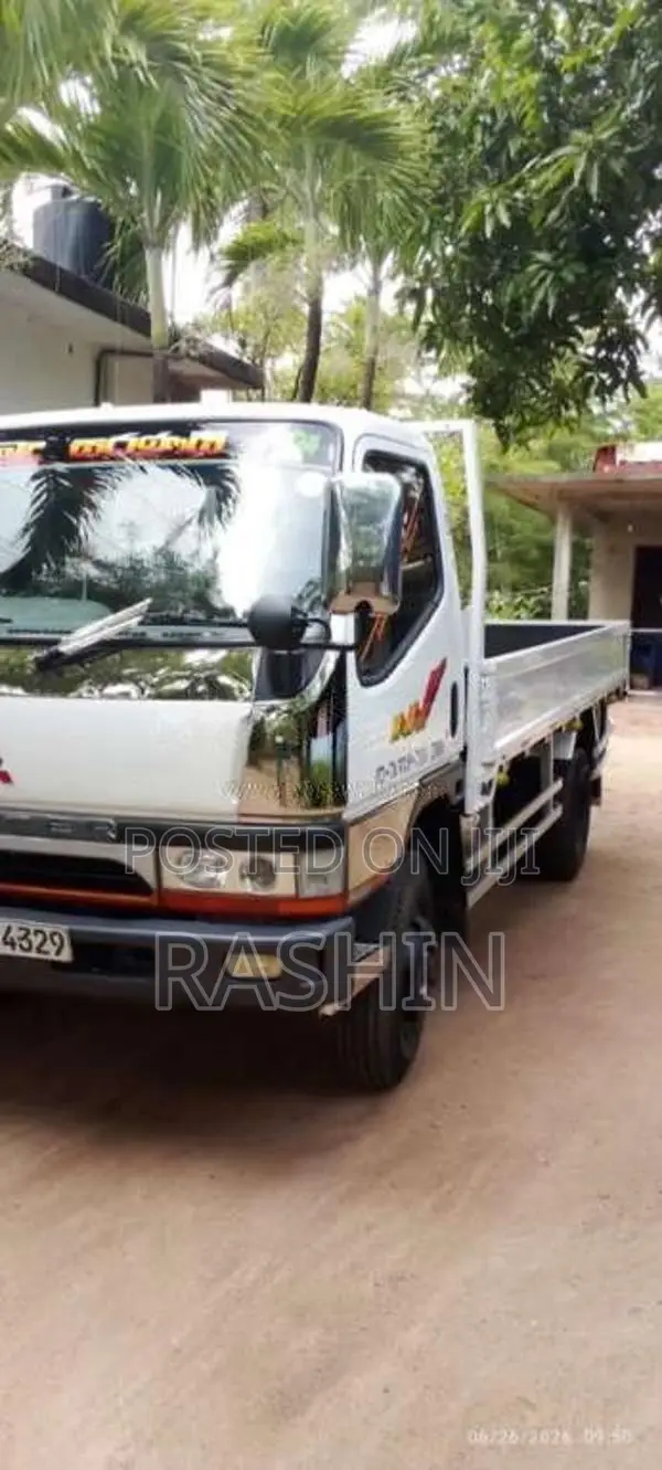 Mitsubishi Canter 2000 Lorry (Used)