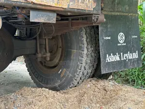 Ashok-Leyland Tipper 2013 Lorry (Used)