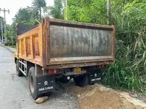 Ashok-Leyland Tipper 2013 Lorry (Used)