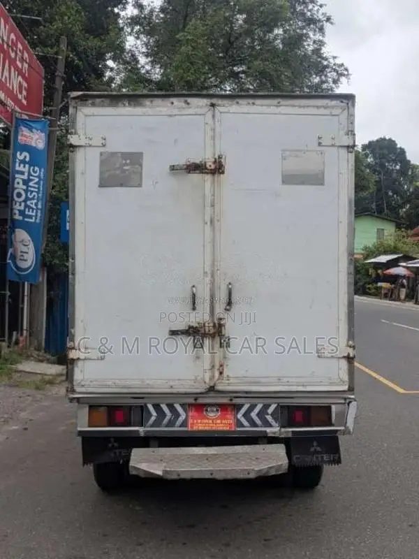 Mitsubishi CANTER 2002 Lorry (Used)