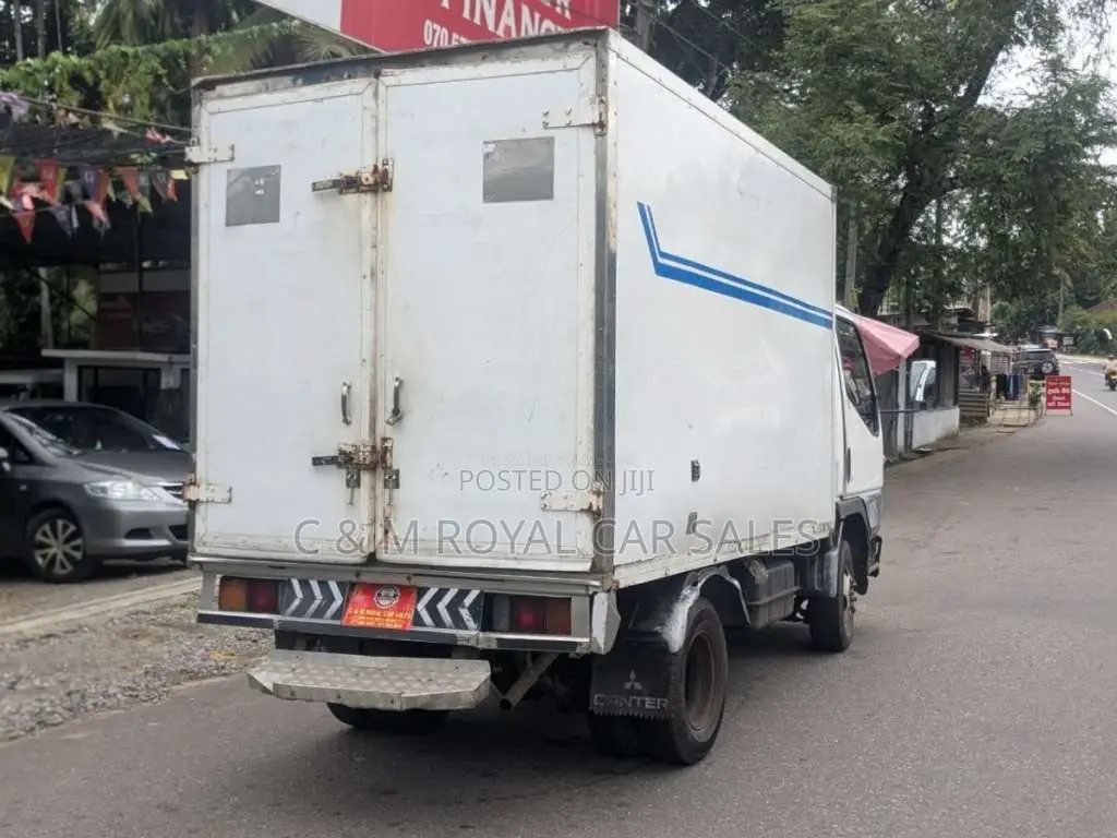 Mitsubishi CANTER 2002 Lorry (Used)