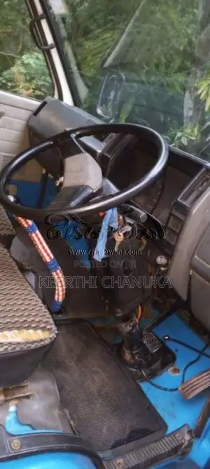 Isuzu ELF 1978 Lorry (Used)