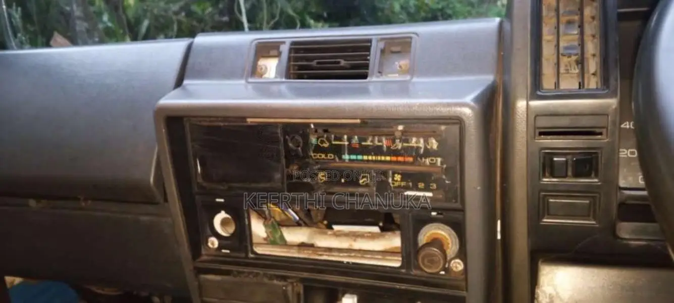 Isuzu ELF 1978 Lorry (Used)