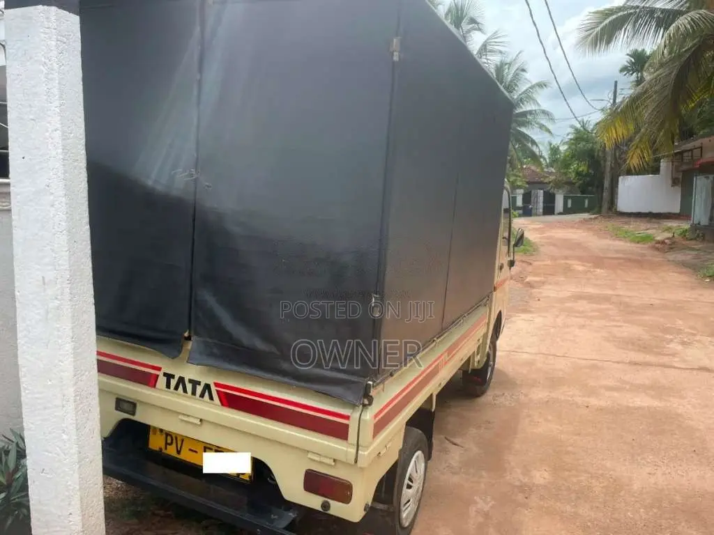 Tata Dimo Batta 2013 Lorry (Used)
