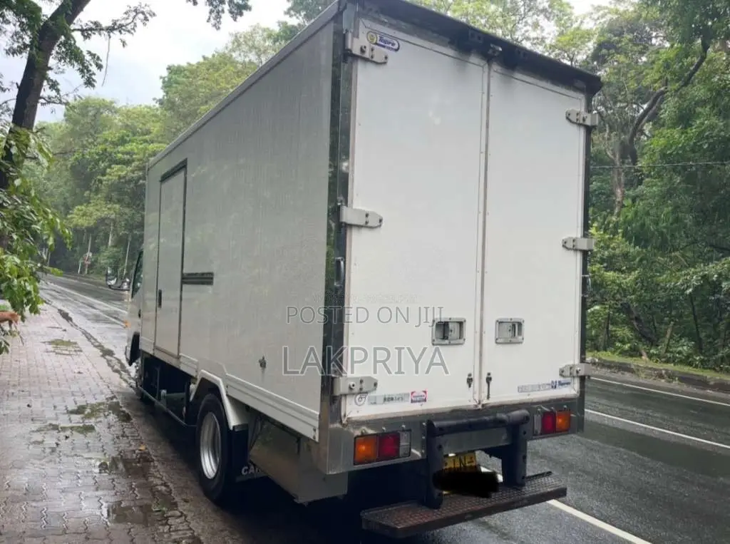 Mitsubishi Canter Fuso 2012 Lorry (Used)
