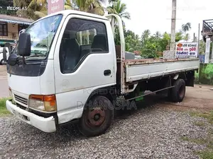Isuzu NKR 1997 Lorry (Used)