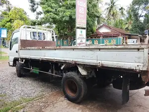 Isuzu NKR 1997 Lorry (Used)