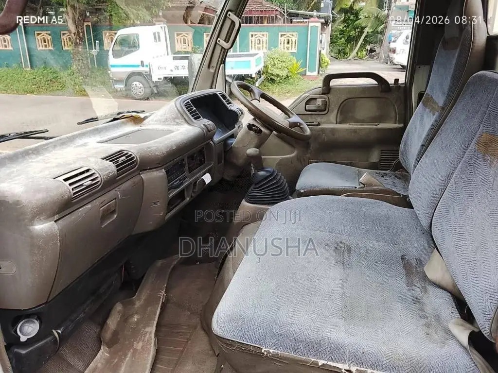 Isuzu NKR 1997 Lorry (Used)