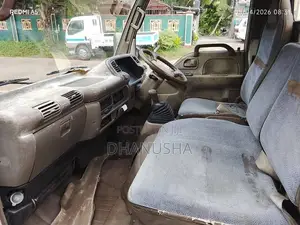 Isuzu NKR 1997 Lorry (Used)