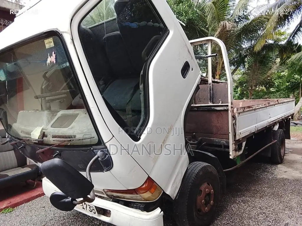 Isuzu NKR 1997 Lorry (Used)