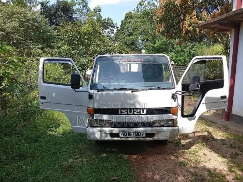 Isuzu C240 1985 Lorry (Used)