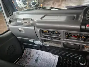 Isuzu AKR Tipper 1996 Lorry (Used)
