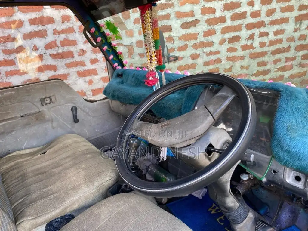 Mitsubishi CANTER 1980 Lorry (Used)