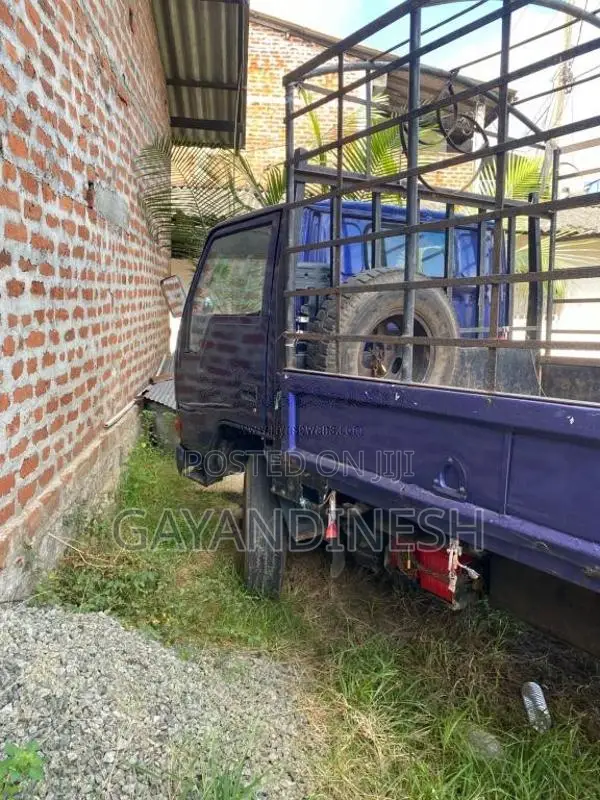 Mitsubishi CANTER 1980 Lorry (Used)