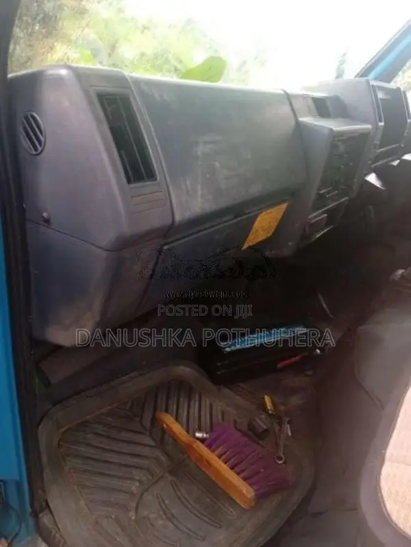 Isuzu ELF 1980 Lorry (Used)