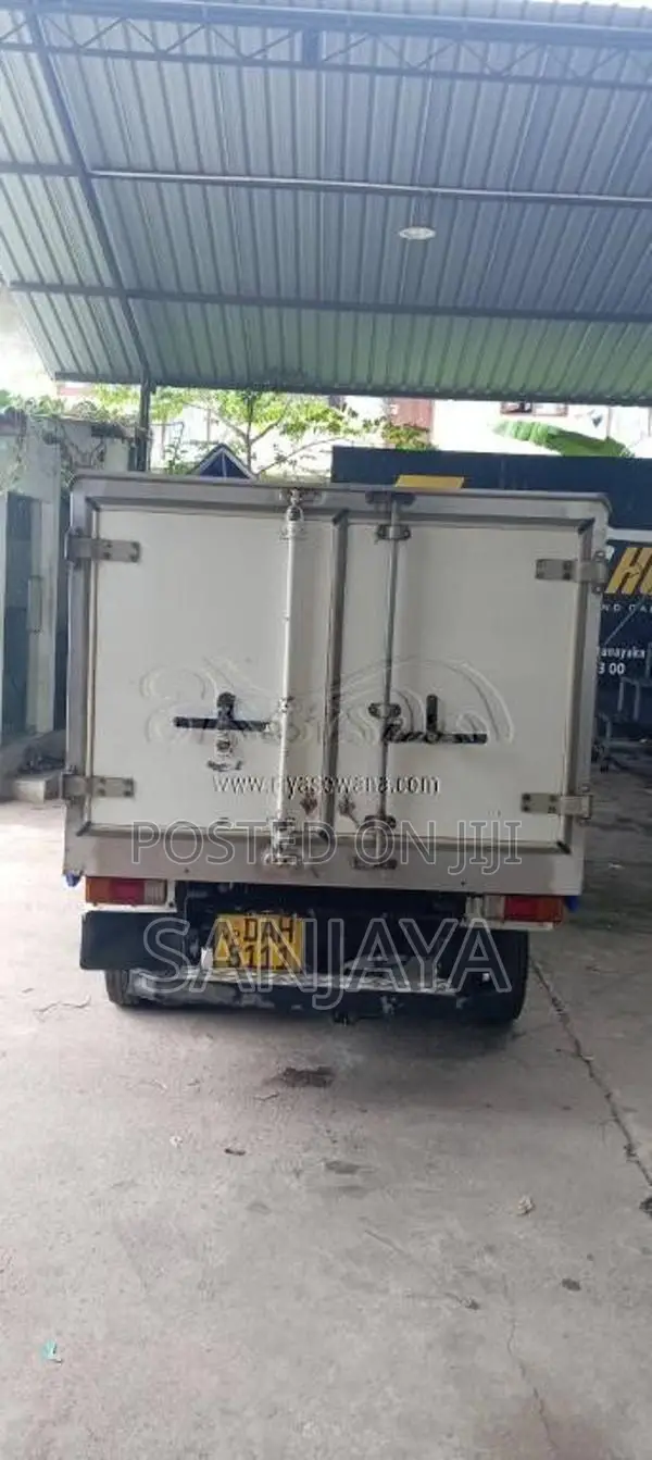 Nissan Freezer 2014 Lorry (Used)