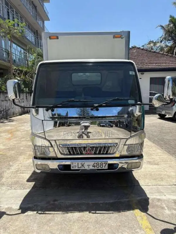 Mitsubishi Mitsubishi 2007 Lorry (Used)