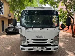 Isuzu ELF Freezer 2017 Lorry (Used)