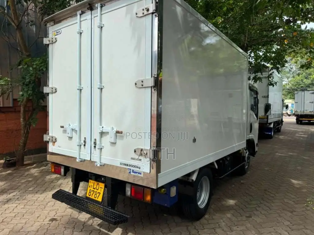 Isuzu ELF Freezer 2017 Lorry (Used)