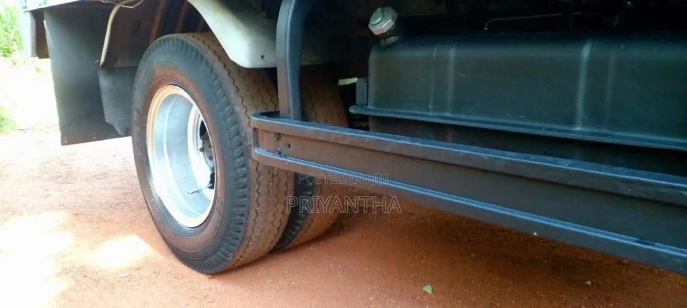 Mitsubishi Canter 1997 Lorry (Used)