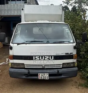 Isuzu ELF 1991 Lorry (Used)