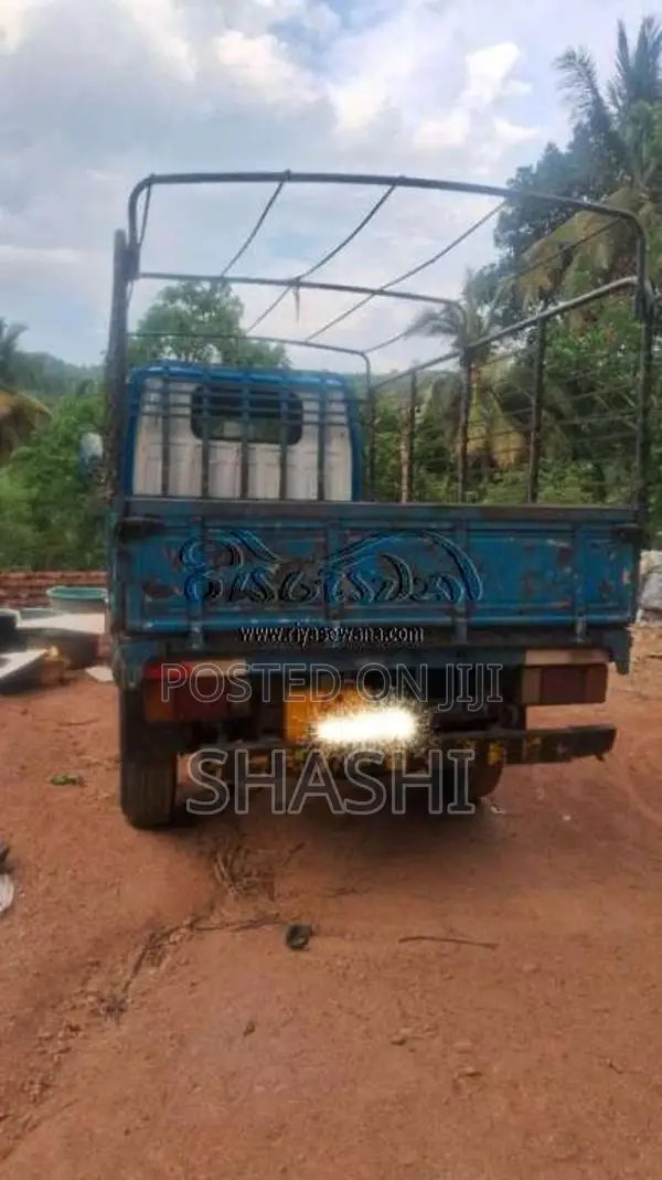 Isuzu 10.5 FT 1987 Lorry (Used)
