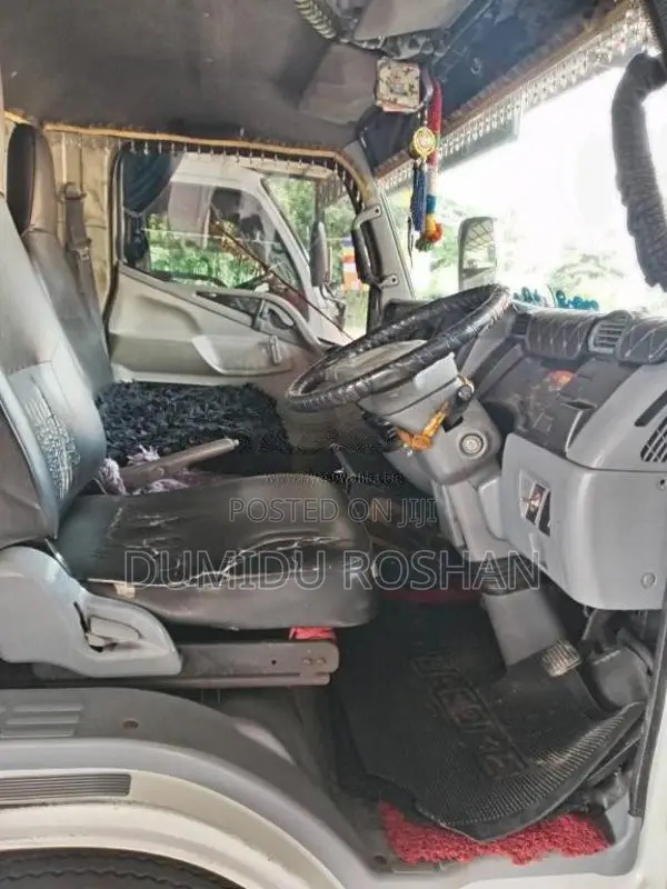 Mitsubishi Canter 2011 Lorry (Used)