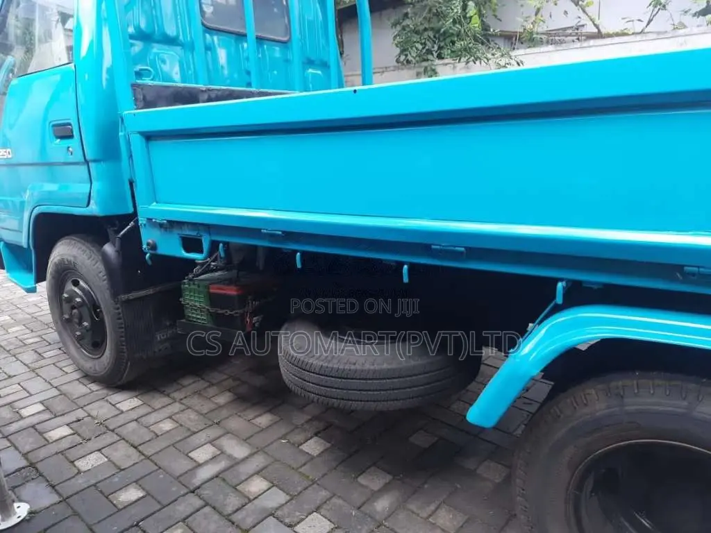 Toyota Dyna 1993 Lorry (Used)