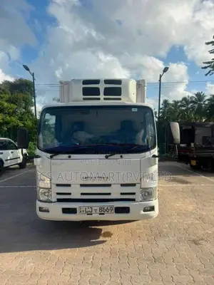 Isuzu ELF 2007 Lorry (Used)