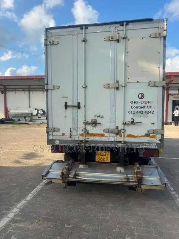 Isuzu ELF 2007 Lorry (Used)