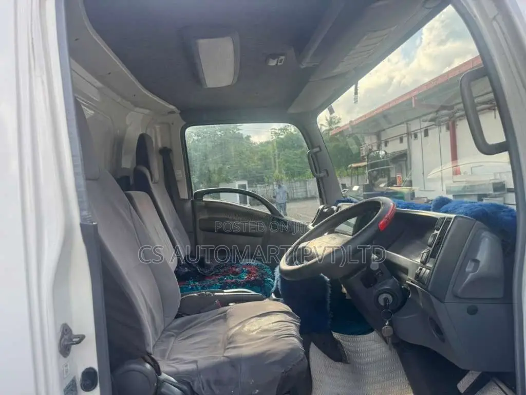 Isuzu ELF 2007 Lorry (Used)
