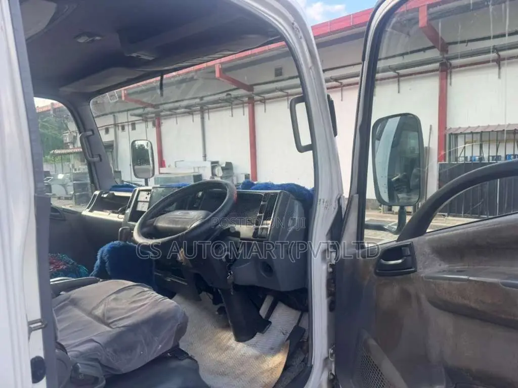 Isuzu ELF 2007 Lorry (Used)