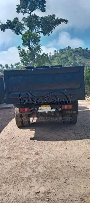 Ashok-Leyland E Commet 2007 Lorry (Used)