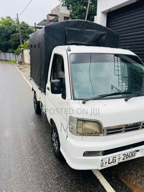 Daihatsu Hijet 2002 Lorry (Used)