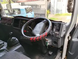 Isuzu Freezer 2011 Lorry (Used)