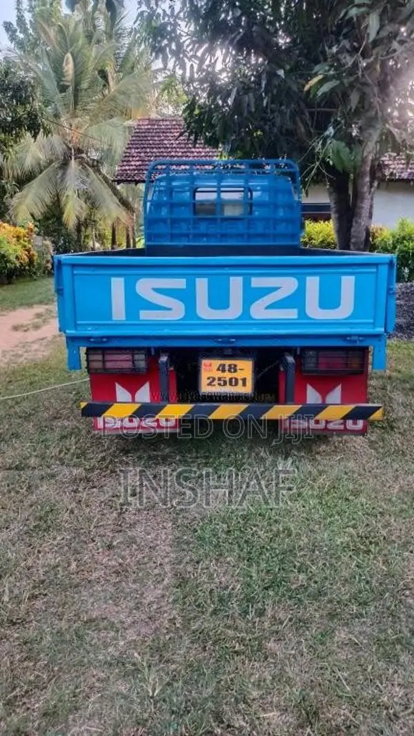 Isuzu ELF 1991 Lorry (Used)