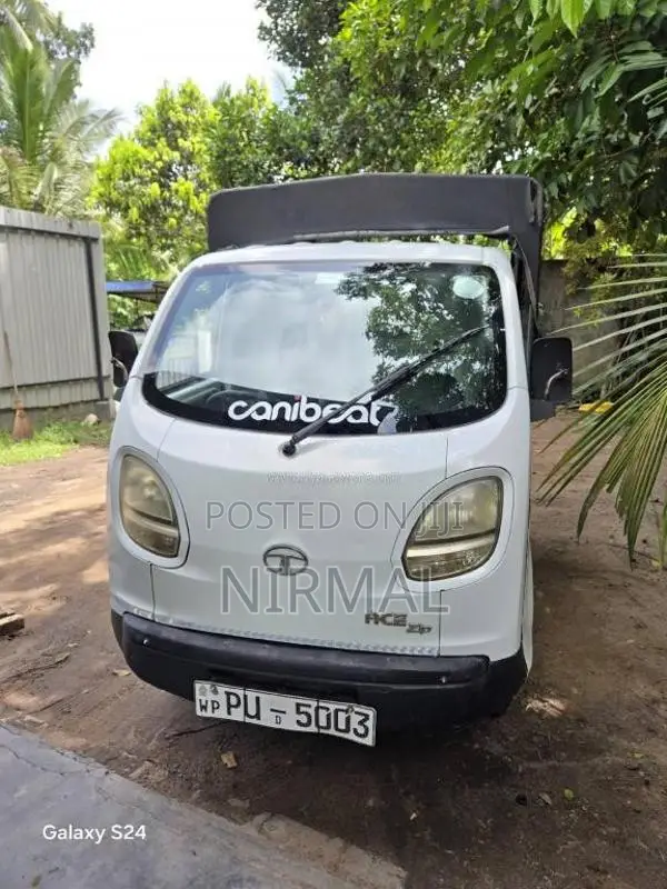 Tata Dimo Batti 2012 Lorry (Used)