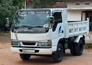 Isuzu Tipper 2003 Lorry (Used)
