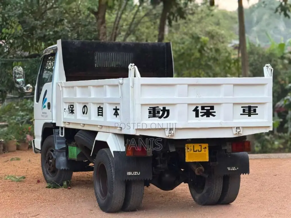 Isuzu Tipper 2003 Lorry (Used)