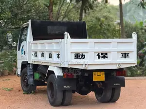 Isuzu Tipper 2003 Lorry (Used)
